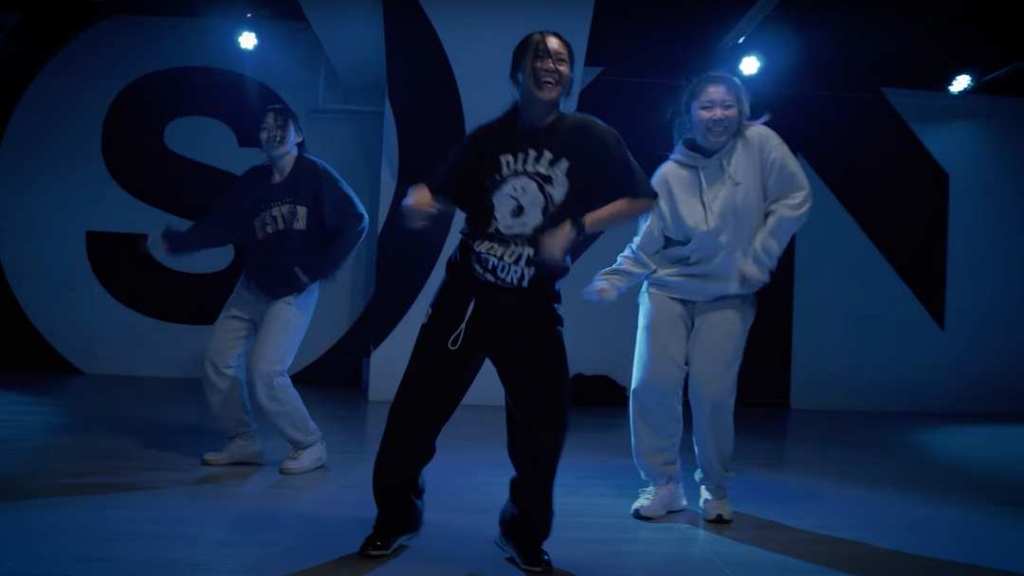 dancers at studio north in vancouver in a angela choreography class